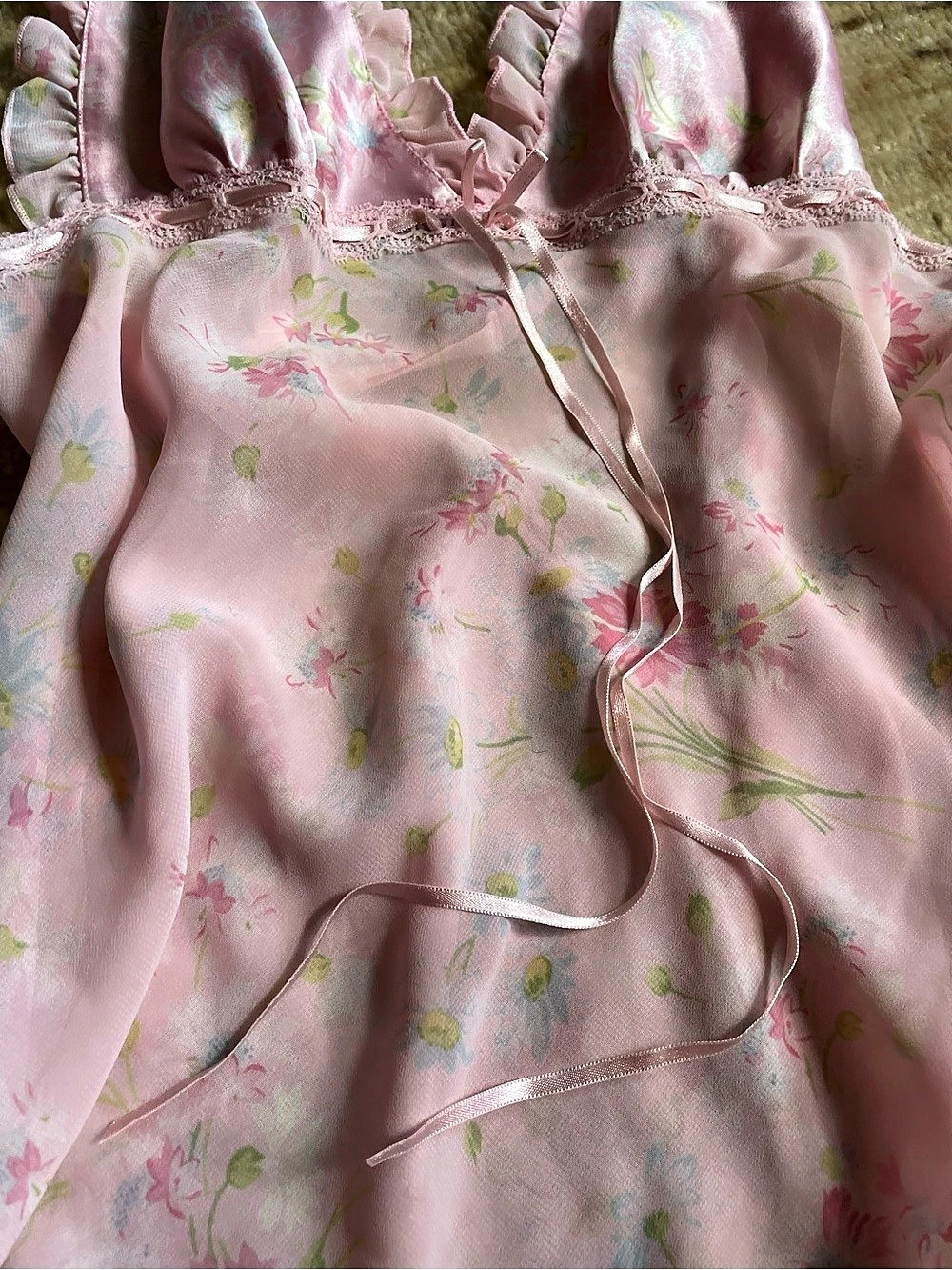 Victoria'Small Secret Floral Ruffle Chemise in Pink Size Small Like New